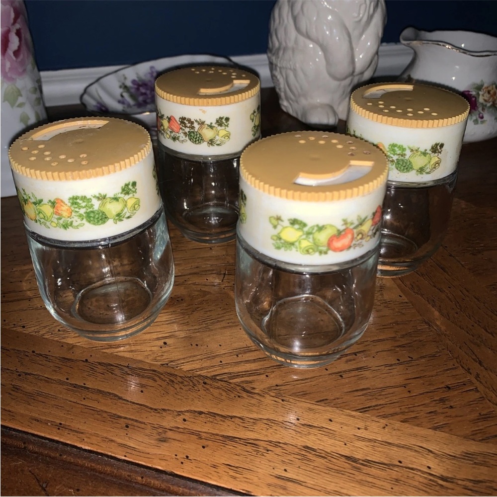 Lot of 4 Vintage By Corning Gemco Spice of Life Shakers Spice Jars